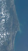 La costa central de Florida, incluido el Centro Espacial Kennedy de la NASA