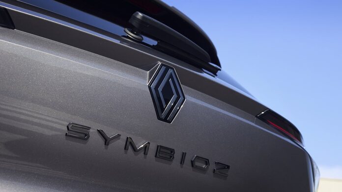 Al volante de Renault Symbioz E-Tech full hybrid: polivalencia y eficacia