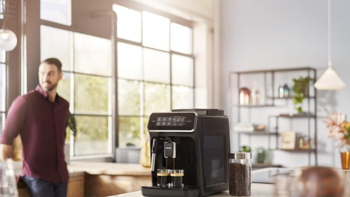 Con esta económica cafetera superautomática de Philips podrás tener una experiencia de café premium