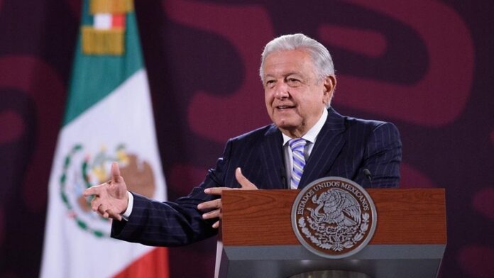 AMLO: Amparos contra reforma judicial no son válidos