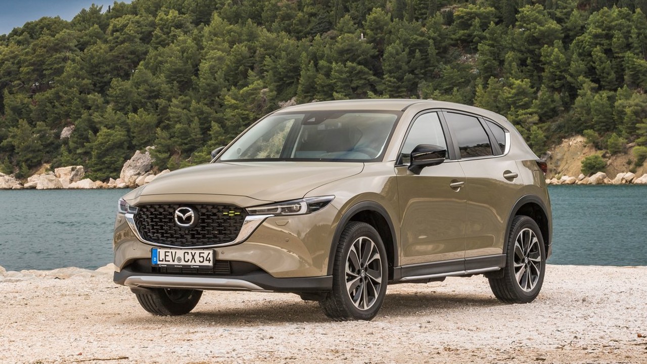 Mazda CX-5 o Peugeot 3008