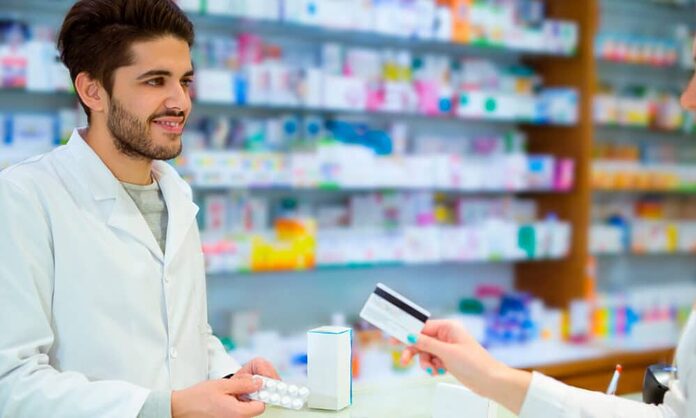 ¿Cómo las farmacias en línea están transformando la industria farmacéutica y beneficiando a los consumidores?