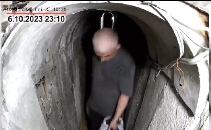 VIDEO: Israel difunde clip inédito de Sinwar horas antes del 7 de octubre; estaba escondido en un túnel en Gaza   | El Universal