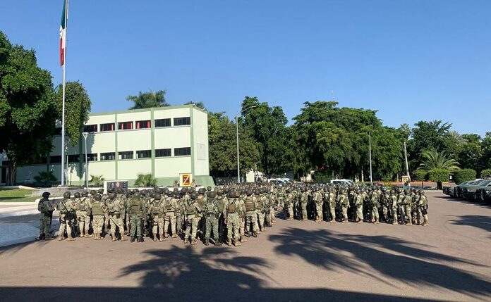 Arriba a Culiacán séptimo grupo con 300 elementos del Ejército; en otro hecho “levantan” a 3 hombres y una mujer en Mazatlán