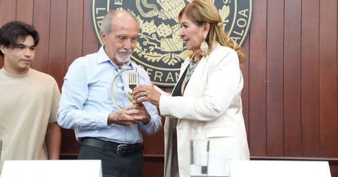 ¡Una esperanza! Tras incendiarse, hoy “La Chuparrosa Enamorada” recibe premio al Mérito Restaurantero