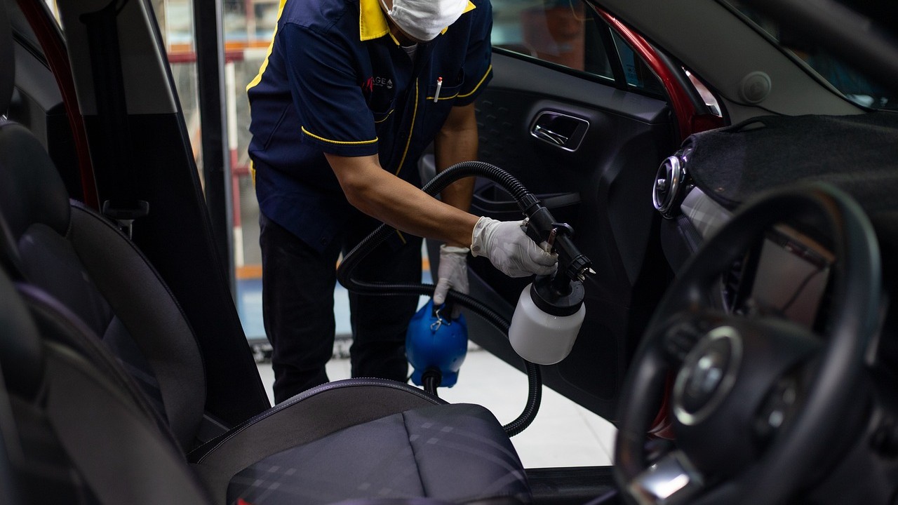 Cada cuánto tiempo limpiar el interior del coche