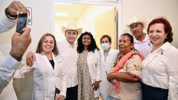 Alfonso Durazo homenajea a pueblos yaquis con el primer hospital gratuito