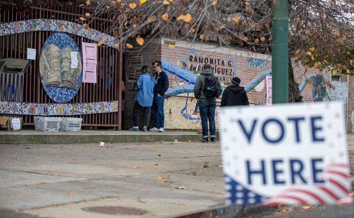 Elecciones Estados Unidos 2024: jornada electoral transcurre entre falsas amenazas de bomba y fallos de software   | El Universal