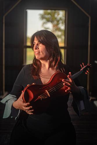 Violinista propone método para convertir el pánico escénico en situaciones de poder