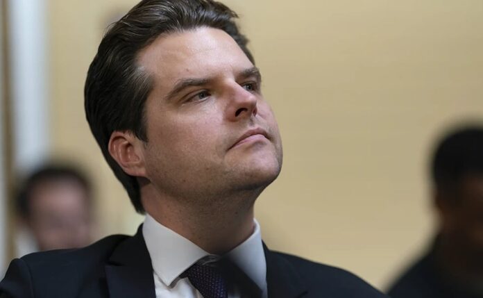 Mujer acusa a Matt Gaetz de abuso; complica nominación como fiscal general de Trump