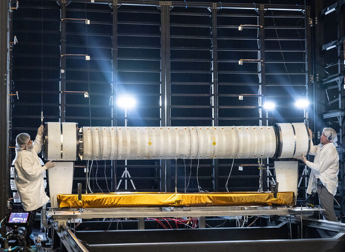 De Houston a la Luna: la cámara de vacío térmico de Johnson prueba la tecnología solar lunar