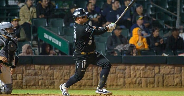 ¡En noche “jonronera” de extrainnings! Ricardo Valenzuela da Grand Slam y Sultanes vence a Cañeros