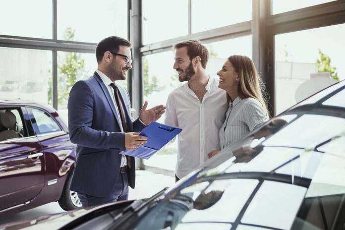 Ayudas a la compra de coches eléctricos en 2025: el Gobierno estira el Moves seis meses más