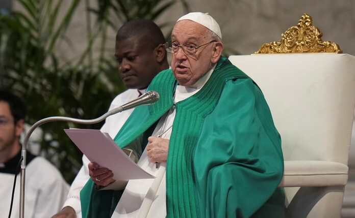 El papa Francisco espera que Notre Dame simbolice “la renovación de la Iglesia en Francia”; declina invitación a la ceremonia de reapertura   | El Universal