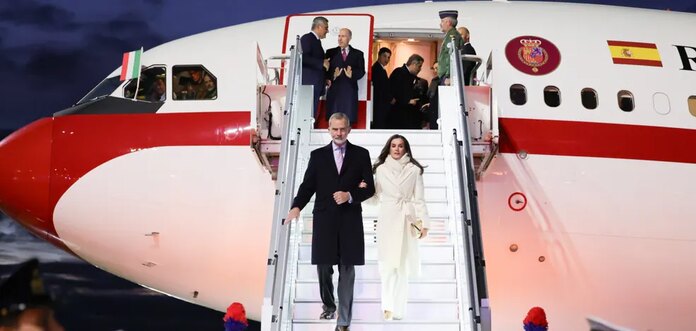 Así es el avión vip en el que Letizia y Felipe han viajado a Italia: dos dormitorios, duchas y alta seguridad