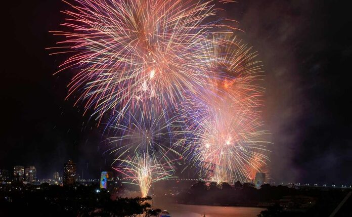 Llega el 2025: Nueva Zelanda y Australia inician las celebraciones de Año Nuevo entre fuegos artificiales